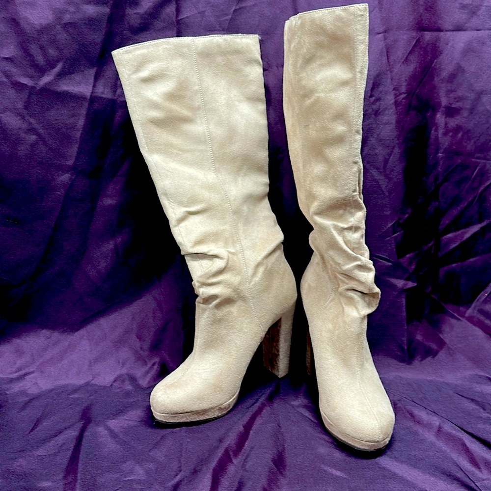 New, cream/beige color, suede material, 5” heel.